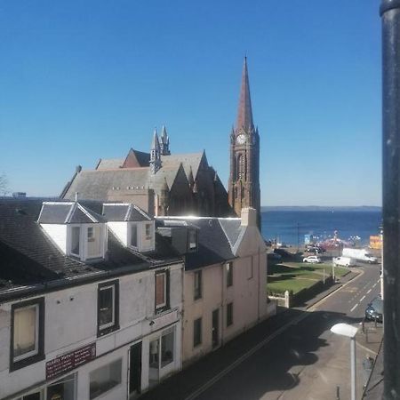 Lighthouse Apartment Largs Exteriör bild
