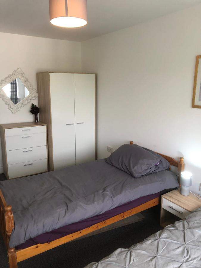 Lighthouse Apartment Largs Exteriör bild